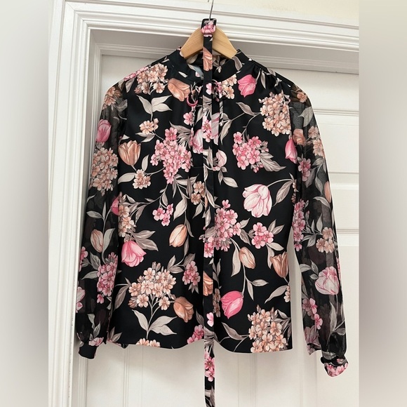 D'Allairds blouse and skirt set with belt - Picture 4 of 9